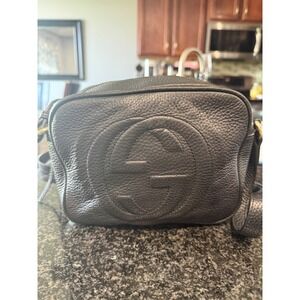 Gucci Soho Disco Crossbody Bag Black Pebbled Leather GG Logo Tassel 308364